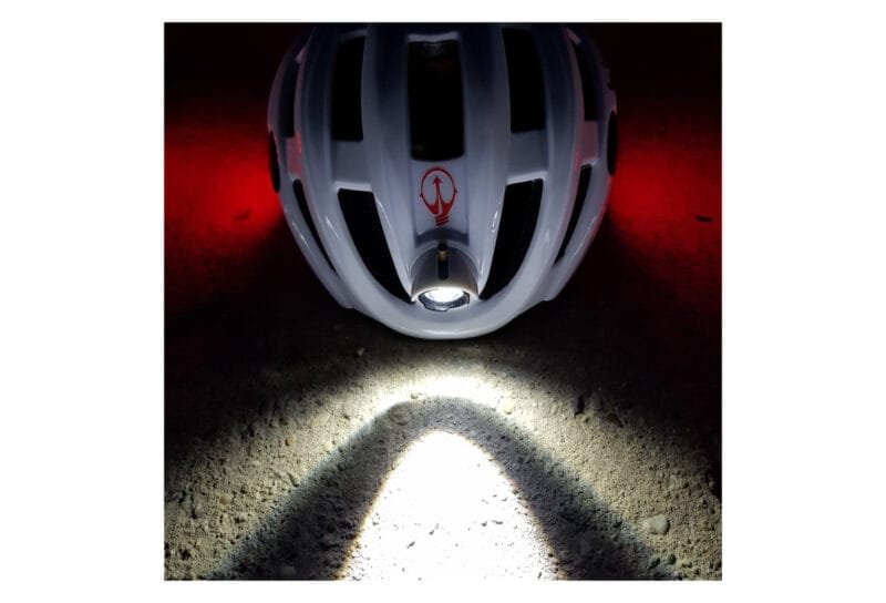 Casque de vélo avec lumières USB rechargeable – Image 3